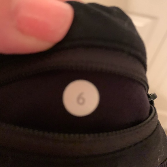 Lululemon Speed Shorts - Picture 4 of 4